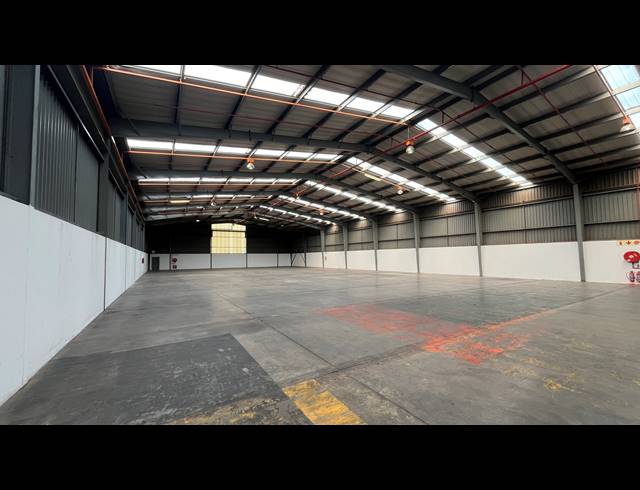 1,584M² WAREHOUSE TO LET IN ISANDO